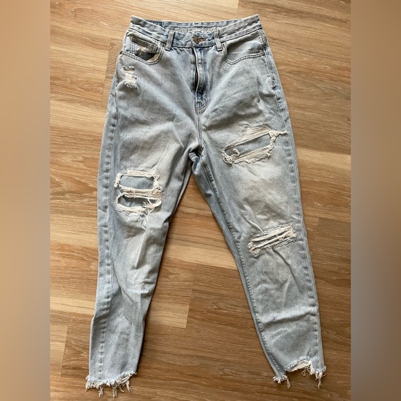 American Eagle Outfitters Denim - American Eagle Curvy Mom Jeans